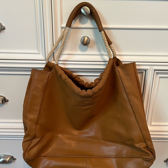 Vintage Furla Tan Leather Shoulder Bag - Picture 2 of 12